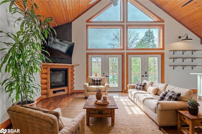 1026 Lancer Lane, House other with 2 bedrooms, 2 bathrooms and 10 parking in Haliburton ON | Image 6