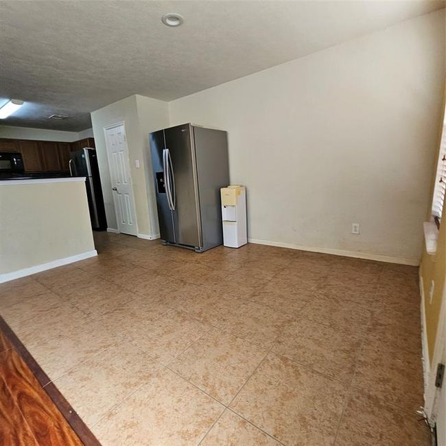 11727 Madison Oak St, House other with 3 bedrooms, 3 bathrooms and 2 parking in Houston TX | Image 8