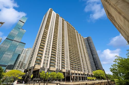 apt-826-400 E Randolph St, Chicago, IL, 60601-7309 | Card Image