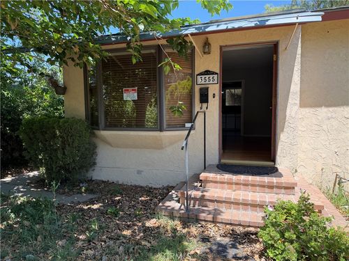 3555 Ross St, Riverside, CA, 92503-4122 | Card Image