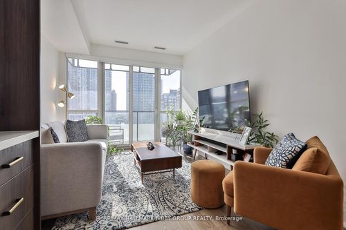 1131-560 Front St W, Toronto, ON, M5V1C1 | Card Image