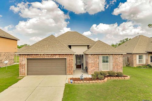8839 Black Birch Ave, Zachary, LA, 70791-8352 | Card Image