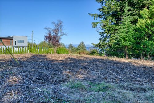 7195 Rupert St, Port Hardy, BC, V0N2P0 | Card Image