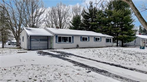 10645 Wilma Ave Ne, Alliance, OH, 44601-8326 | Card Image