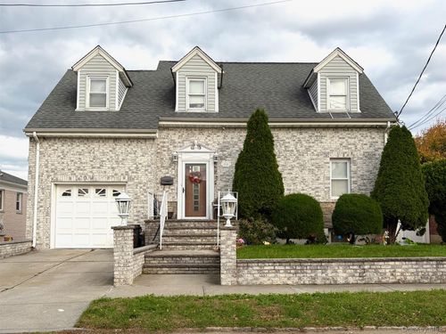 13 136th St, College Point, NY, 11356-2021 | Card Image