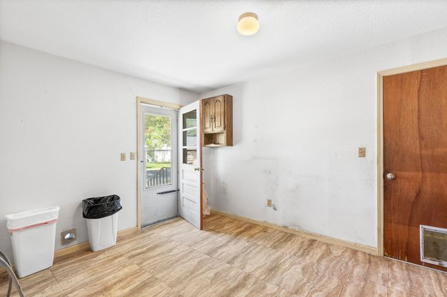 911 N Avenue C, House other with 3 bedrooms, 2 bathrooms and null parking in Elgin TX | Image 37