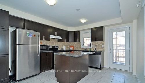 32 Truchard Ave, Markham, ON, L6C0N2 | Card Image