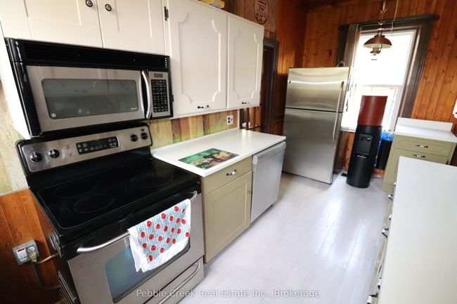 85042 Bluewater Highway, House other with 7 bedrooms, 3 bathrooms and 7 parking in Goderich ON | Image 7