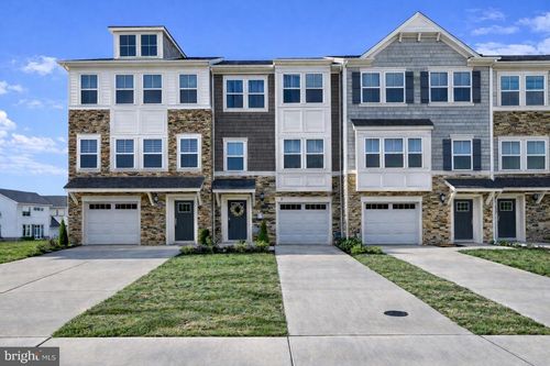 10939 Drummond Pl, WHITE PLAINS, MD, 20695-4304 | Card Image