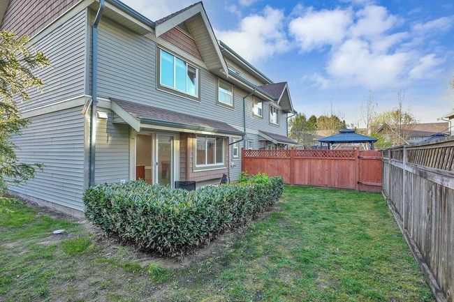 27 - 22977 116 Avenue, Townhouse with 3 bedrooms, 2 bathrooms and 2 parking in Maple Ridge BC | Image 38