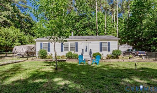 236 Hickory Dr, Hartfield, VA, 23071-2061 | Card Image