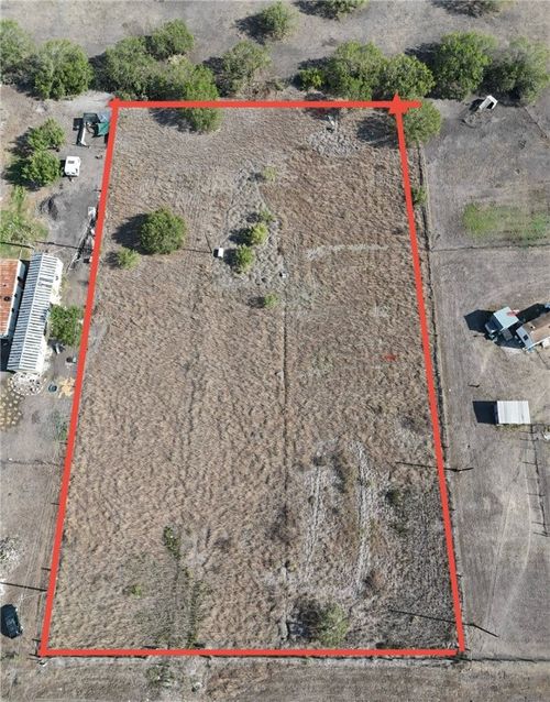 468 Jennifer Loop, Orange Grove, TX, 78372-4218 | Card Image