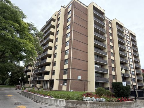 1004-5 Frith Rd, North York, ON, M3N2L5 | Card Image