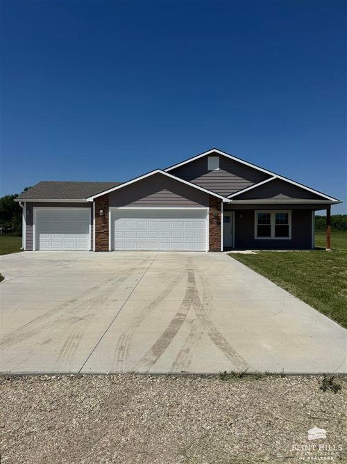 107 Mill Valley St, Alma, KS, 66401-7700 | Card Image