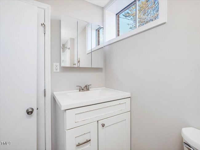 42-Bathroom | Image 41