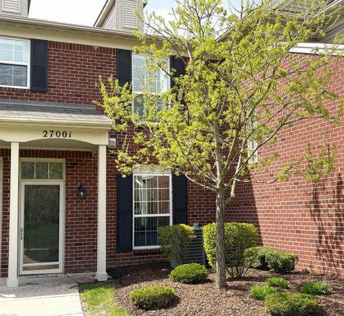 27001 Carrington Pl, Harrison Township, MI, 48045-6524 | Card Image