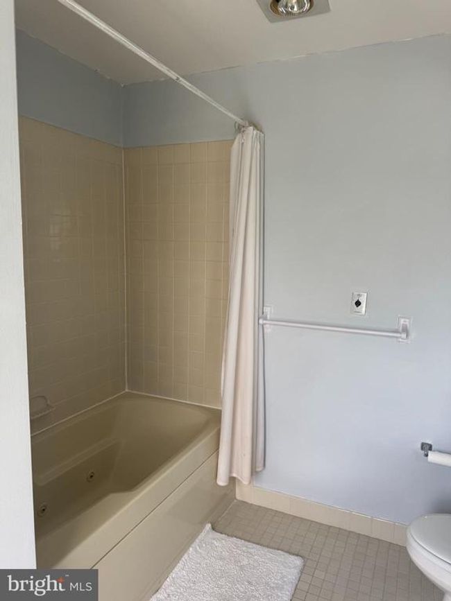 APT-7 - 5215 Le Parc Dr, Condo with 2 bedrooms, 2 bathrooms and null parking in WILMINGTON DE | Image 19