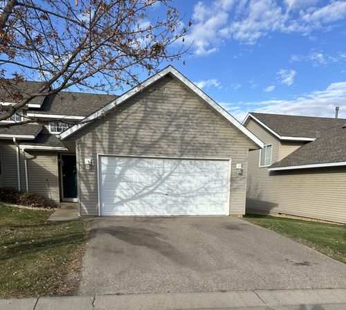 2762 Ridgeview Dr, Red Wing, MN, 55066-4235 | Card Image