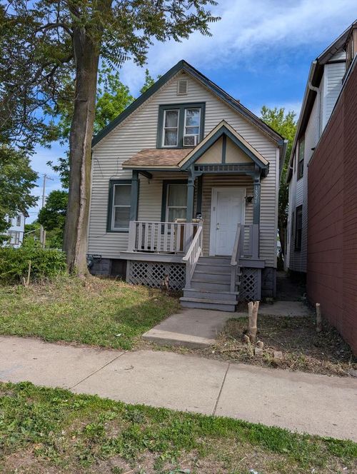 1826a-1826 W State Street, Milwaukee, WI, 53233 | Card Image