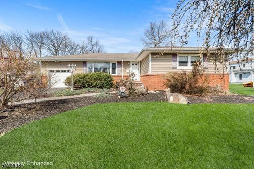 556 Valley Rd, Clark, NJ, 07066-1957 | Card Image