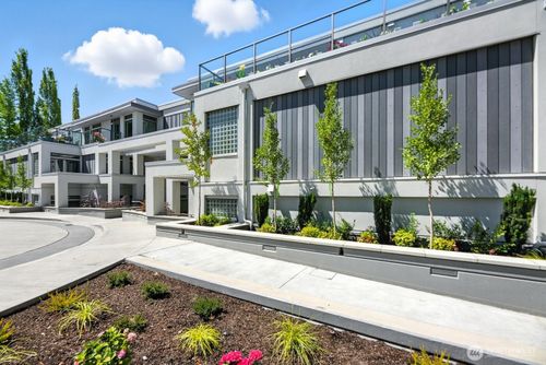 apt-a1-225 2nd St S, Kirkland, WA, 98033-6571 | Card Image