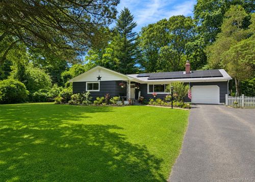 88 Westfield Rd, Coram, NY, 11727-3111 | Card Image