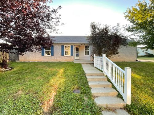 5210 Sandy Forge Dr, Indianapolis, IN, 46221-4675 | Card Image
