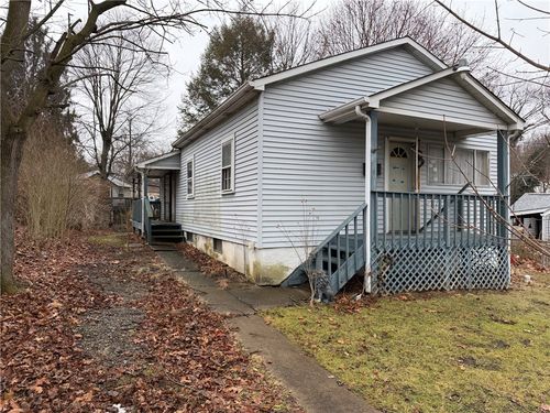 935 Maiden Ln, New Kensington, PA, 15068-4846 | Card Image