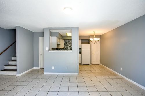 102-2215 Mission Hill Cir, Austin, TX, 78741 | Card Image