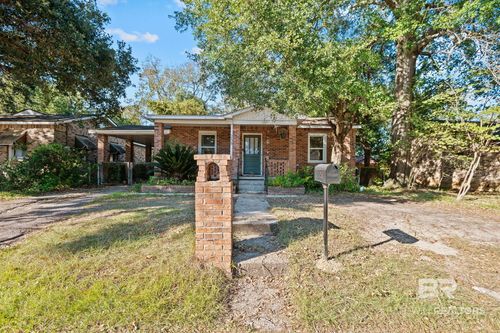 258 3rd Ave, Chickasaw, AL, 36611-1724 | Card Image