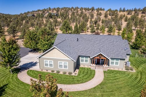 10135 Nw Coyner Ave, Redmond, OR, 97756-8627 | Card Image