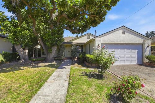 954 Broadleaf Ln, San Jose, CA, 95128-1303 | Card Image