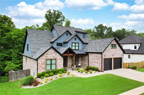 3220 Laurel Cir, Centerton, AR, 72719-8823 | Card Image