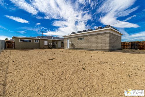 73968 Gorgonio Dr, Twentynine Palms, CA, 92277 | Card Image
