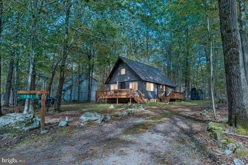 161 Towanda Trl, Pocono Lake, PA, 18347-7930 | Card Image