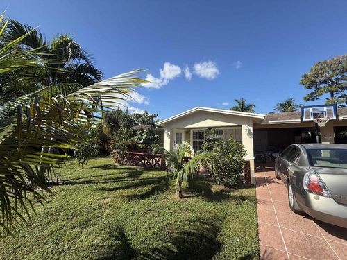 379 Forest Estate Dr, West Palm Beach, FL, 33415-2421 | Card Image