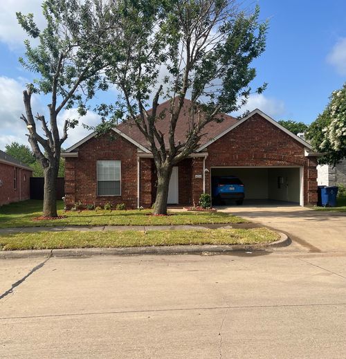 4214 Carrington Dr, Garland, TX, 75043-7247 | Card Image