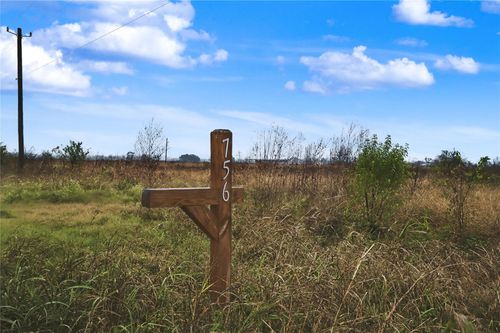 756 County Road 100, Boling, TX, 77420-1011 | Card Image