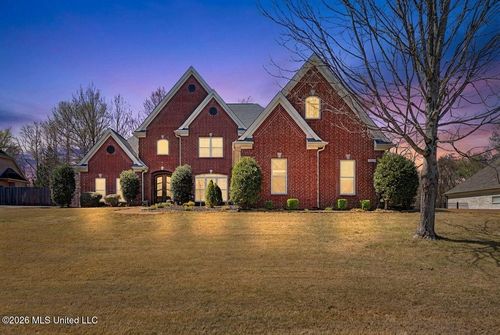 4271 Trumpington Cv, Southaven, MS, 38672-8152 | Card Image