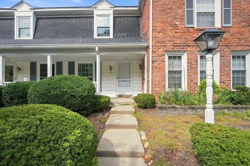 37-37 Williamsburg Dr, Springfield, MA, 01108-3131 | Card Image