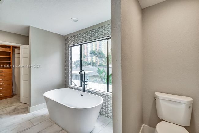 401 Wilma Cir, House other with 4 bedrooms, 3 bathrooms and null parking in Riviera Beach FL | Image 42