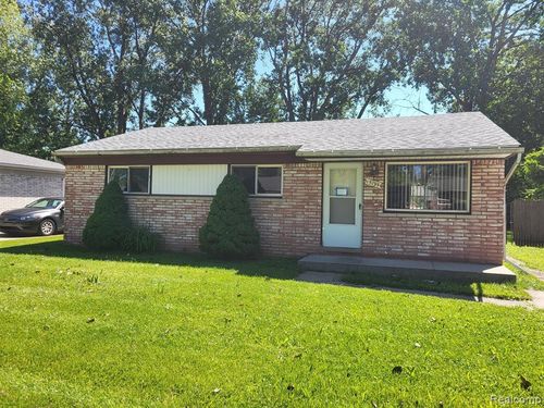 15795 Kerstyn St, Taylor, MI, 48180-4891 | Card Image