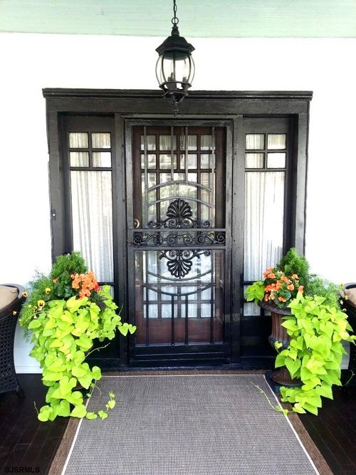 24 S Vassar Sq, Ventnor City, NJ, 08406-3032 | Card Image