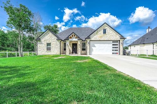 8032 Short Rd, Needville, TX, 77461-9900 | Card Image