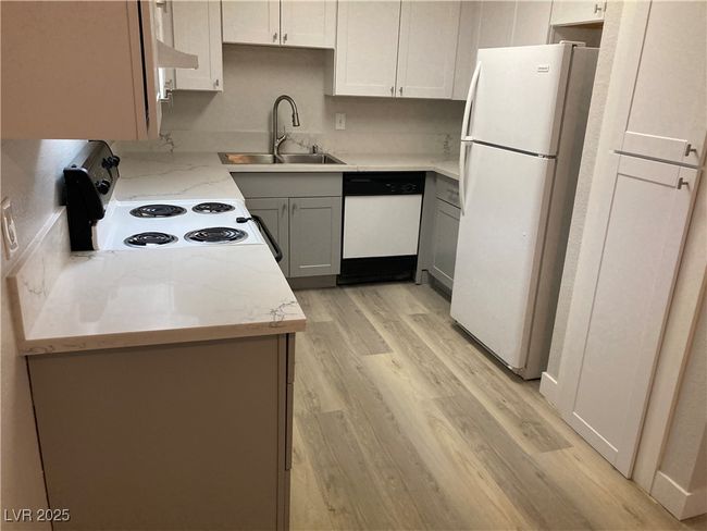 UNIT-2118 - 3151 Soaring Gulls Dr, Condo with 3 bedrooms, 2 bathrooms and null parking in Las Vegas NV | Image 13