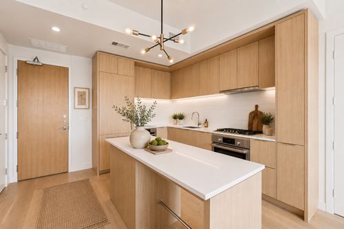 2108-44 East Ave, Austin, TX, 78701 | Card Image