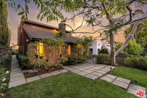 810 Nowita Place, Venice, CA, 90291 | Card Image