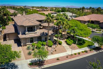 3072 Wandering River Court, House other with 4 bedrooms, 2 bathrooms and null parking in Las Vegas NV | Image 2