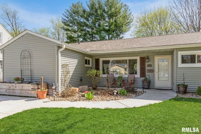1211 15 Th St, House other with 4 bedrooms, 3 bathrooms and null parking in Bettendorf IA | Image 4