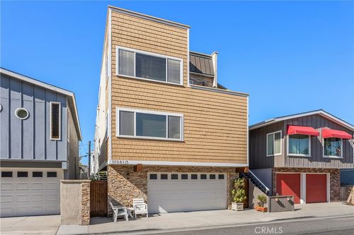 17081 5th St, Sunset Beach, CA, 90742-2031 | Card Image